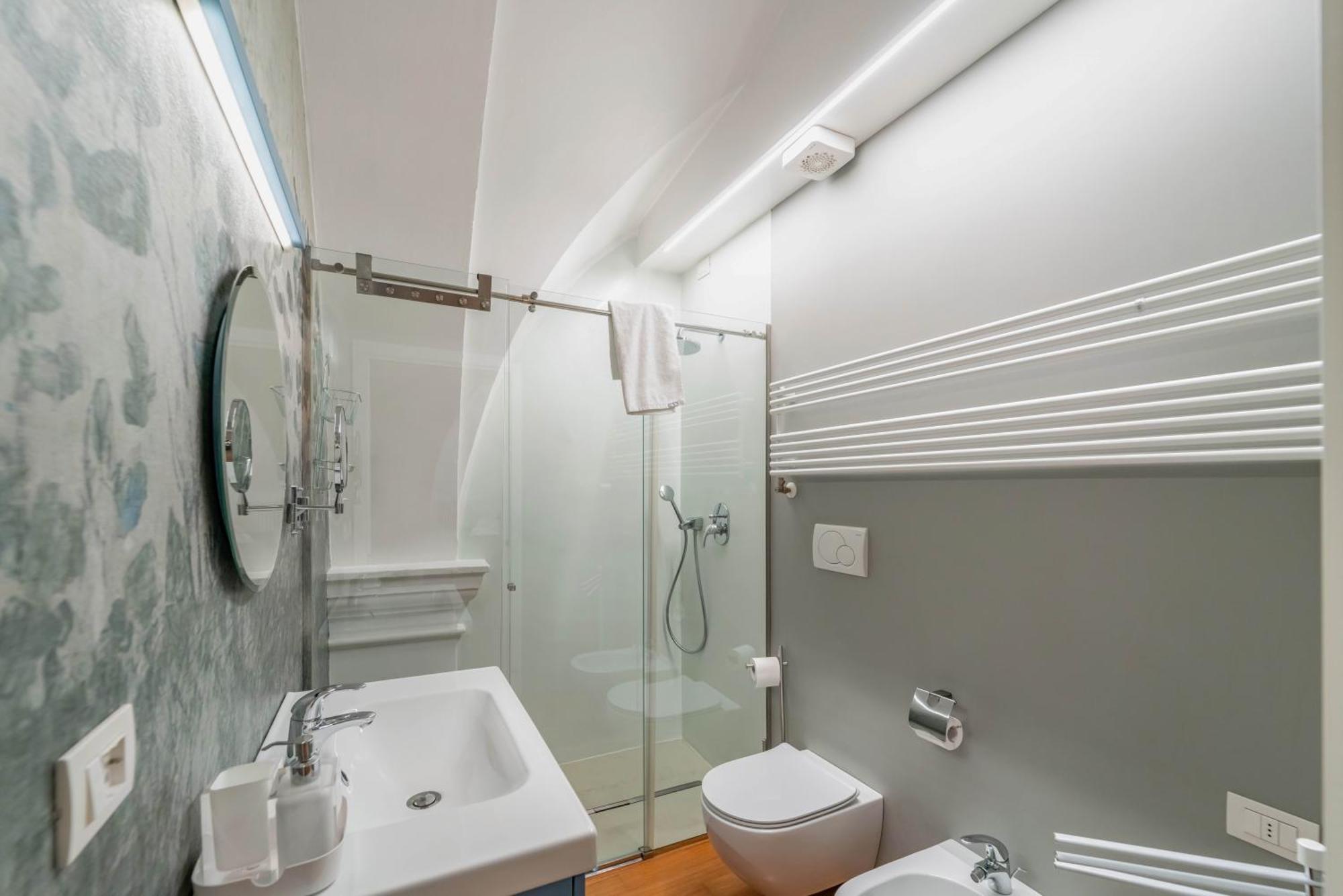 Modern Flat - Borgonuovo 23 Appartement Bologna Buitenkant foto