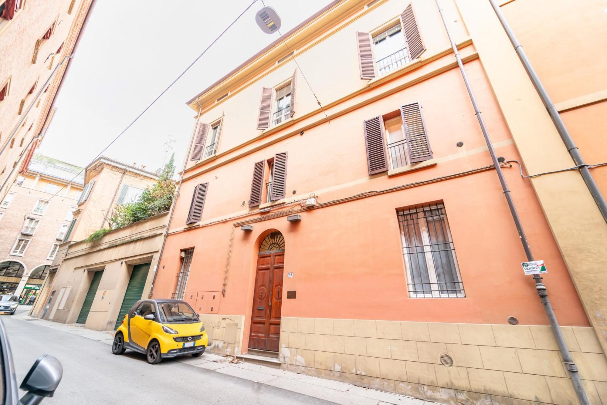 Modern Flat - Borgonuovo 23 Appartement Bologna Buitenkant foto